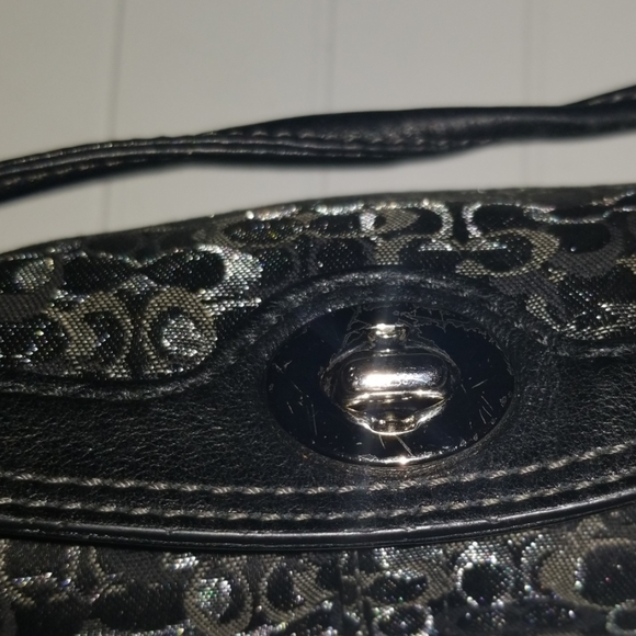 COACH Black Signature Turnlock Wristlet - Picture 5 of 6